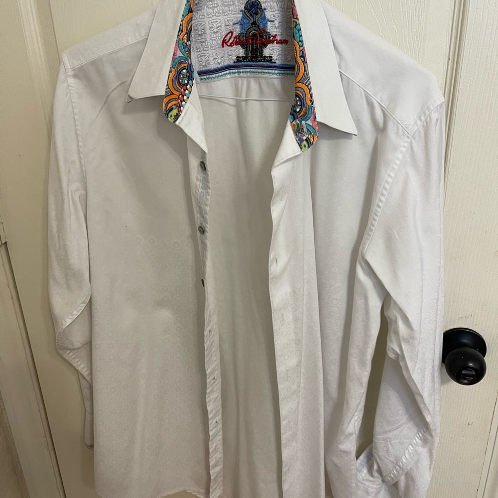Beautiful Robert Graham shirt size L in EUC